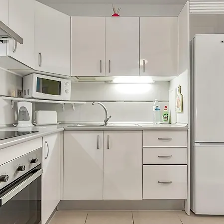 Nuevo En Alcala, Con Aparcamento, Con Aircondicionador Apartment